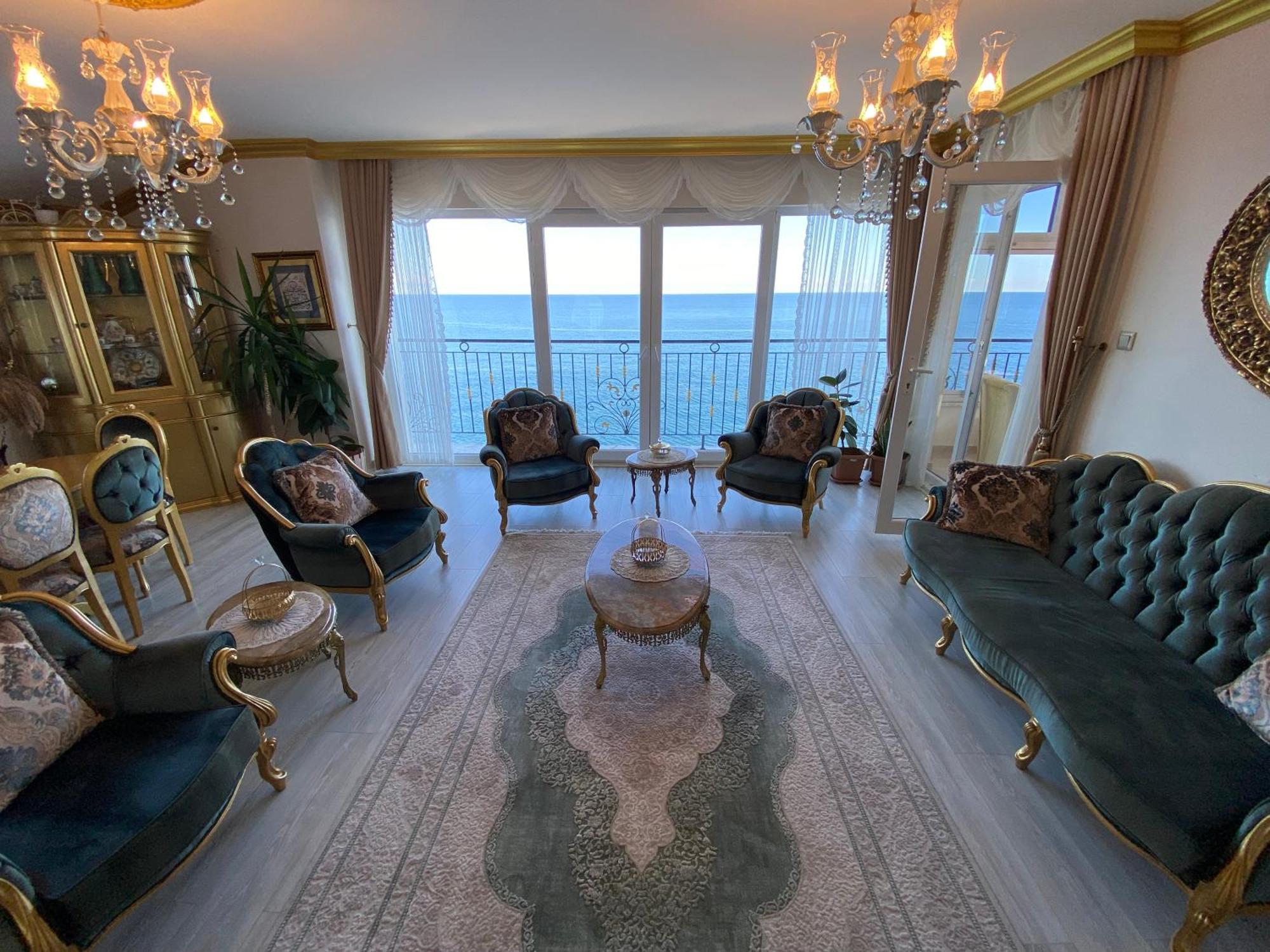 My White House Apartment Трабзон Екстериор снимка